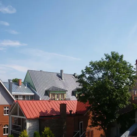 Old Town Apartment *